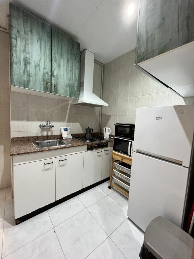 Апартаменты Bugo Luis Apartament Барселона Экстерьер фото