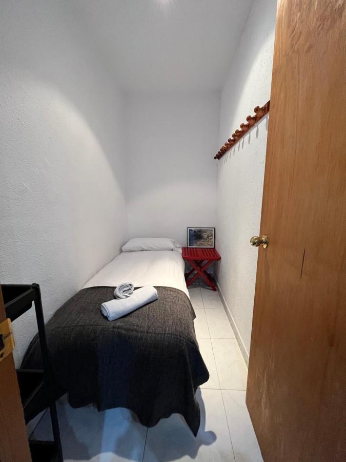 Апартаменты Bugo Luis Apartament Барселона Экстерьер фото