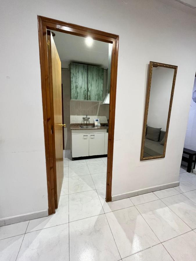 Апартаменты Bugo Luis Apartament Барселона Экстерьер фото