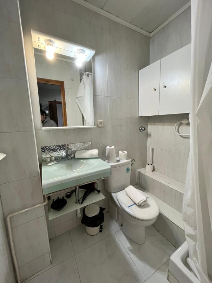 Апартаменты Bugo Luis Apartament Барселона Экстерьер фото